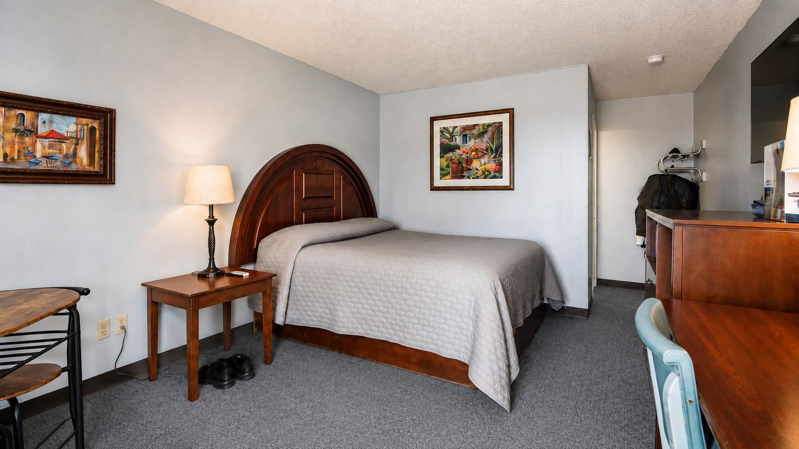 A Capri Motel single room